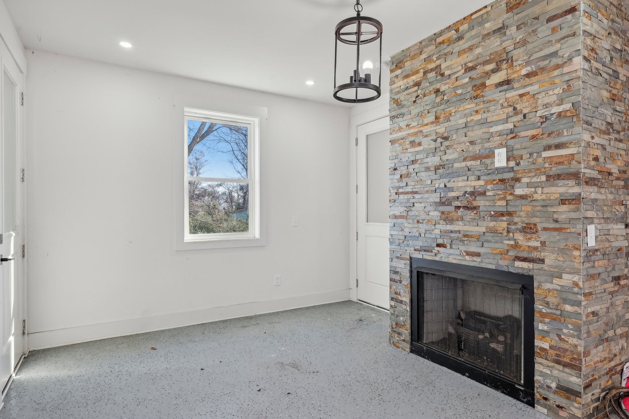 Litton Ave B-024.jpg
