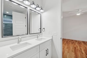Litton Ave B-028.jpg