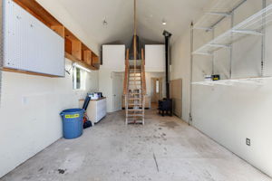  Photo 51