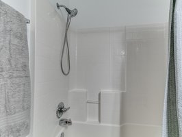  Photo 32