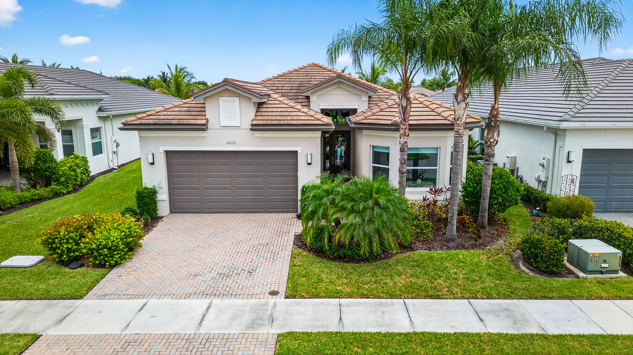 Welcome to your new home in fabulous Valencia Bonita!