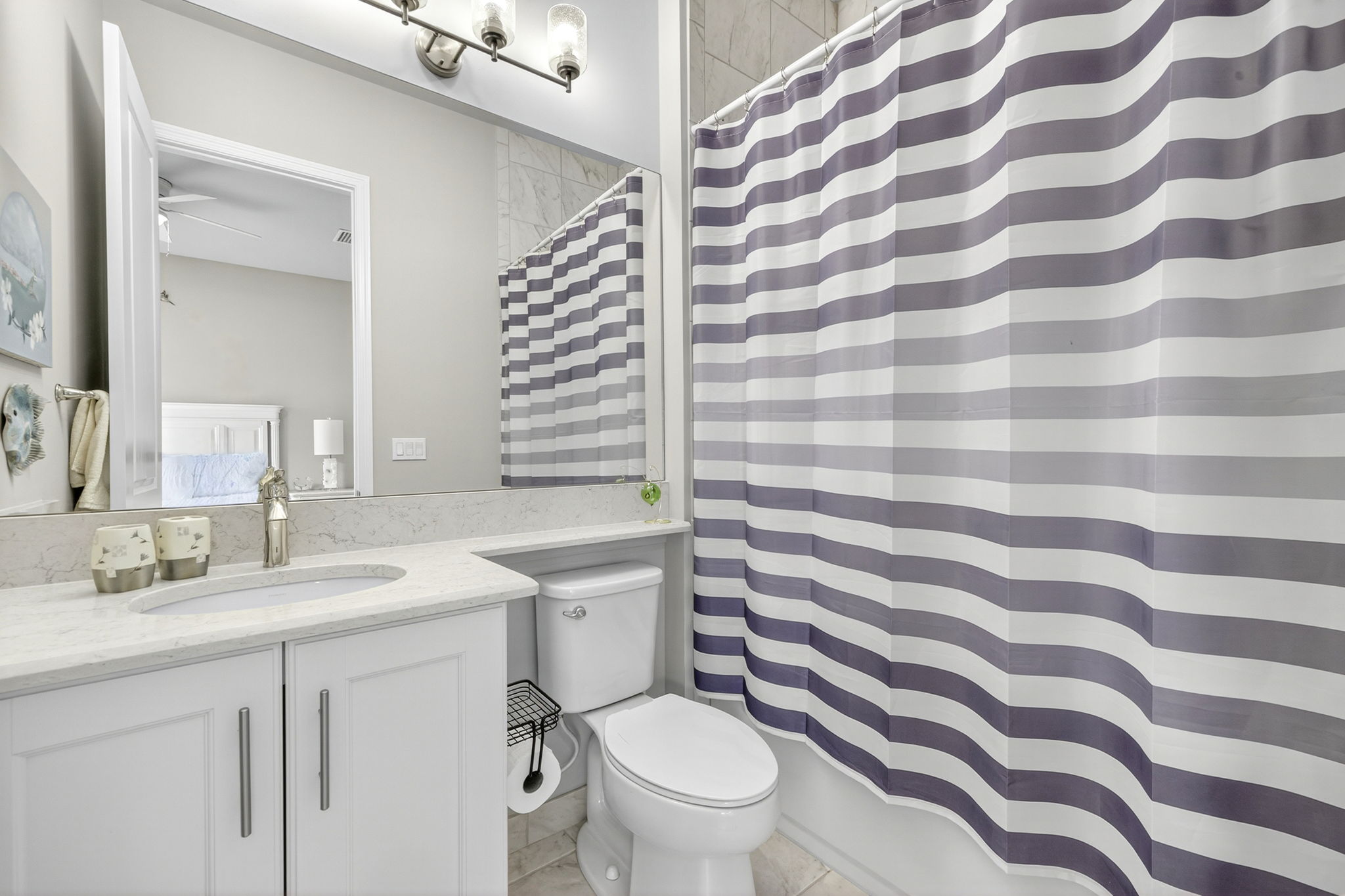 Ensuite bath to 2nd bedroom with walk-in closet, too!