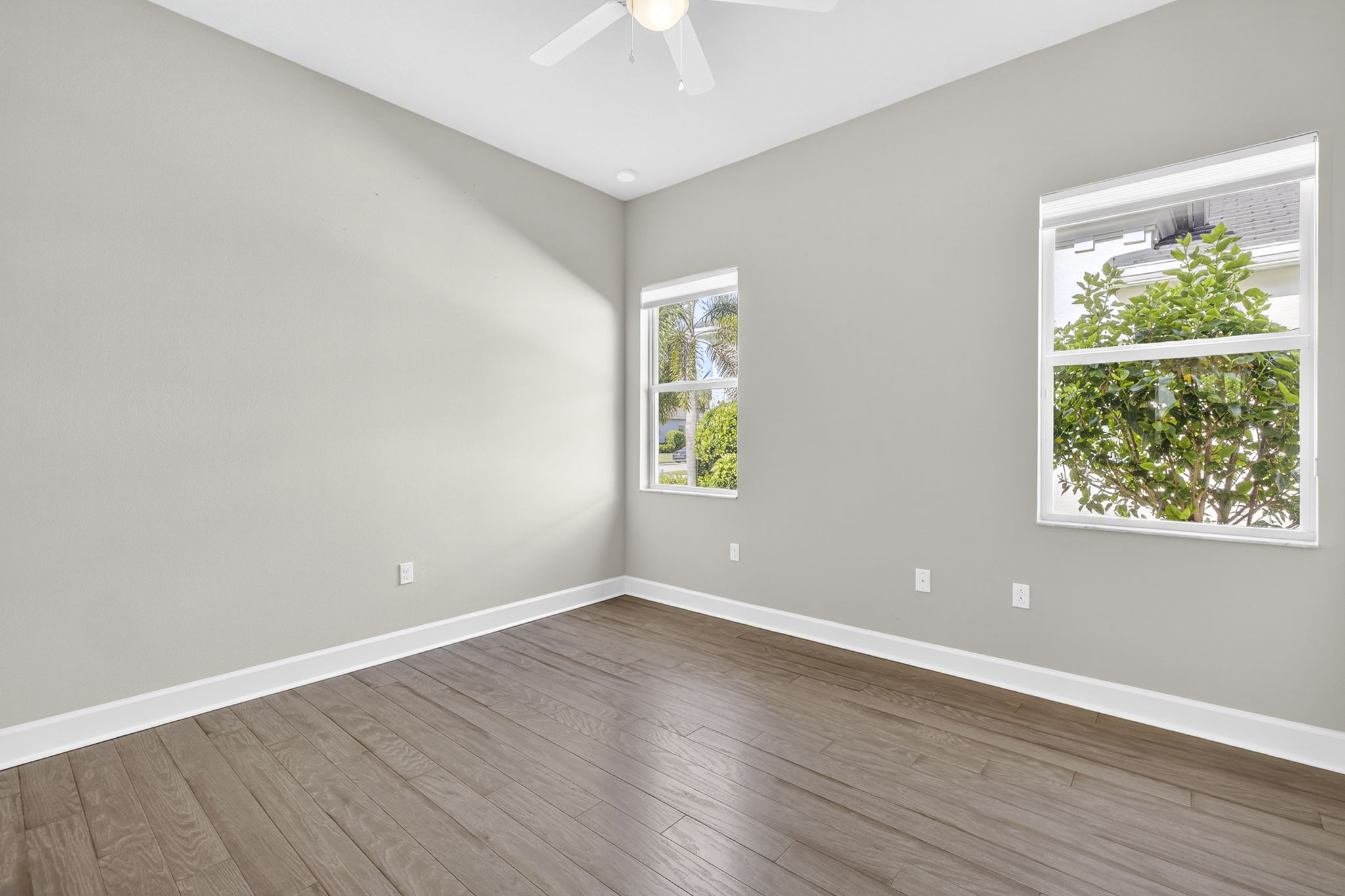 Second bedroom with walk-in closet and ensuite bath! Great for Company