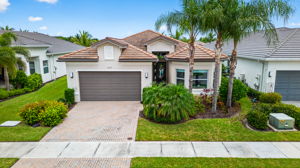 Welcome to your new home in fabulous Valencia Bonita!