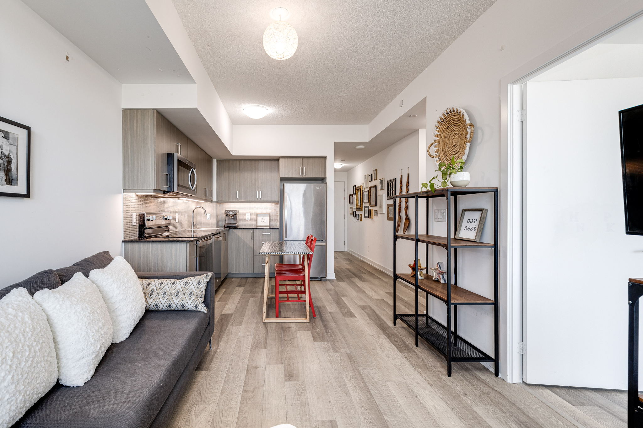 Toronto property showcase — delivered property photograph 4