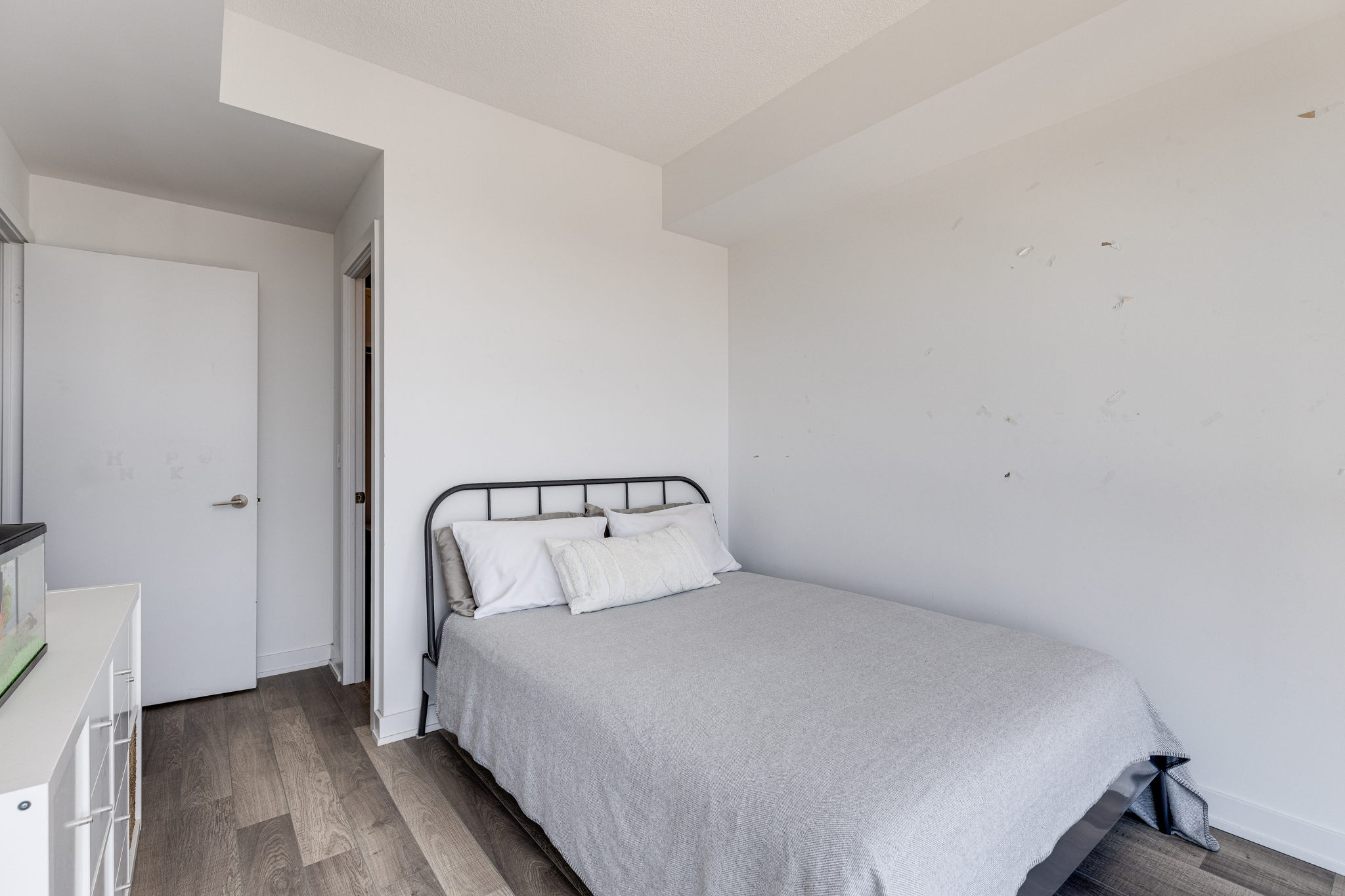 Toronto property showcase — delivered property photograph 24
