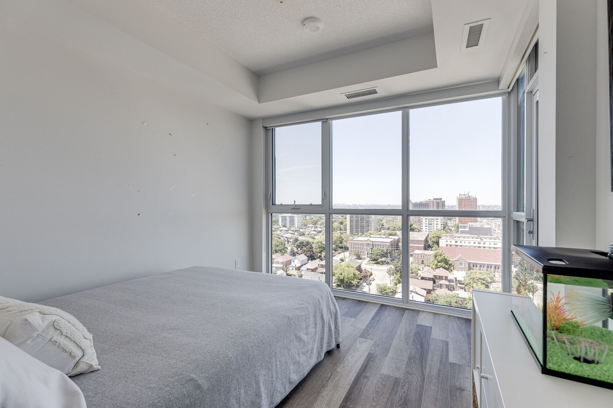 Toronto property showcase — delivered property photograph 23