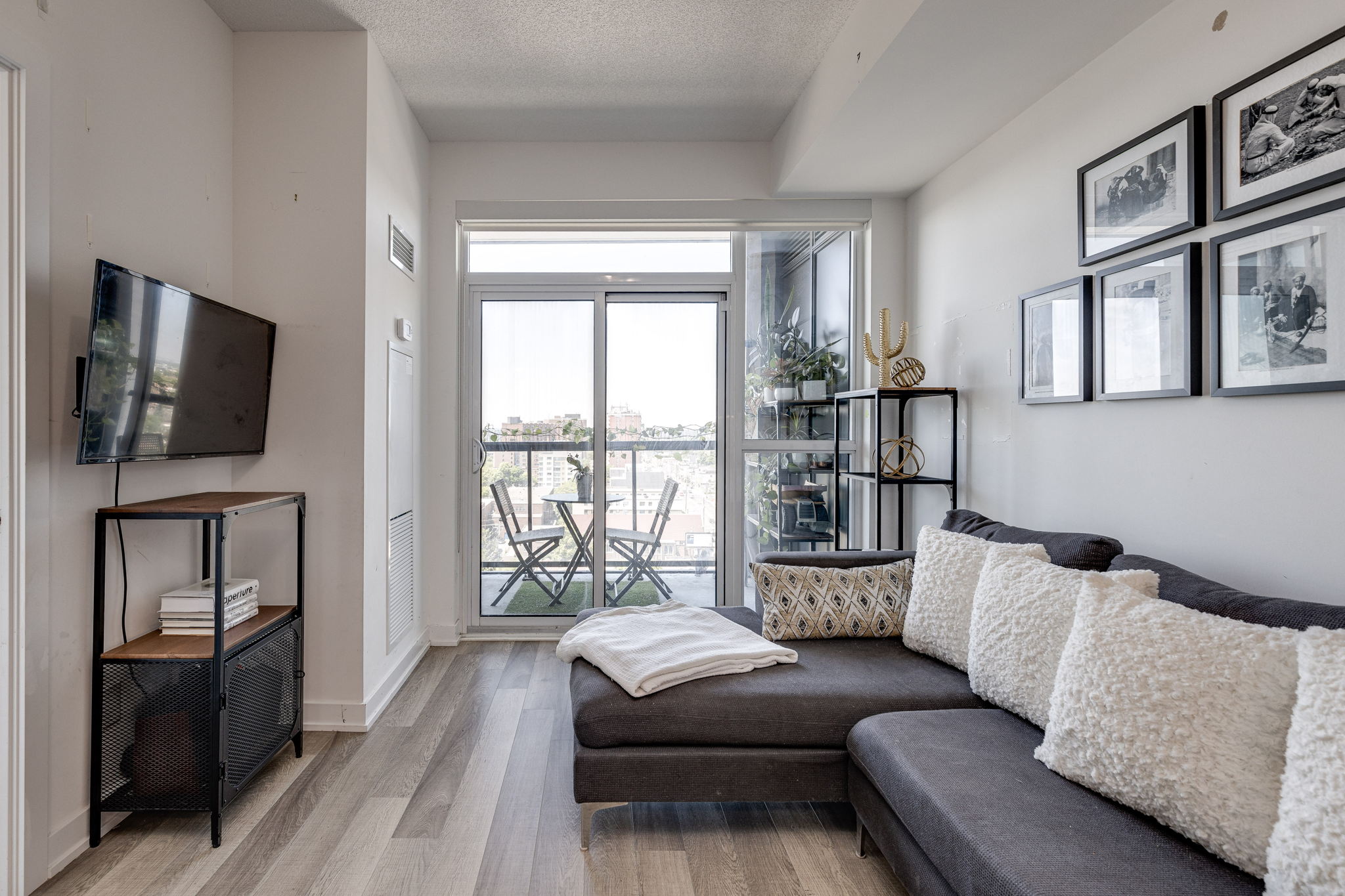 Toronto property showcase — delivered property photograph 10