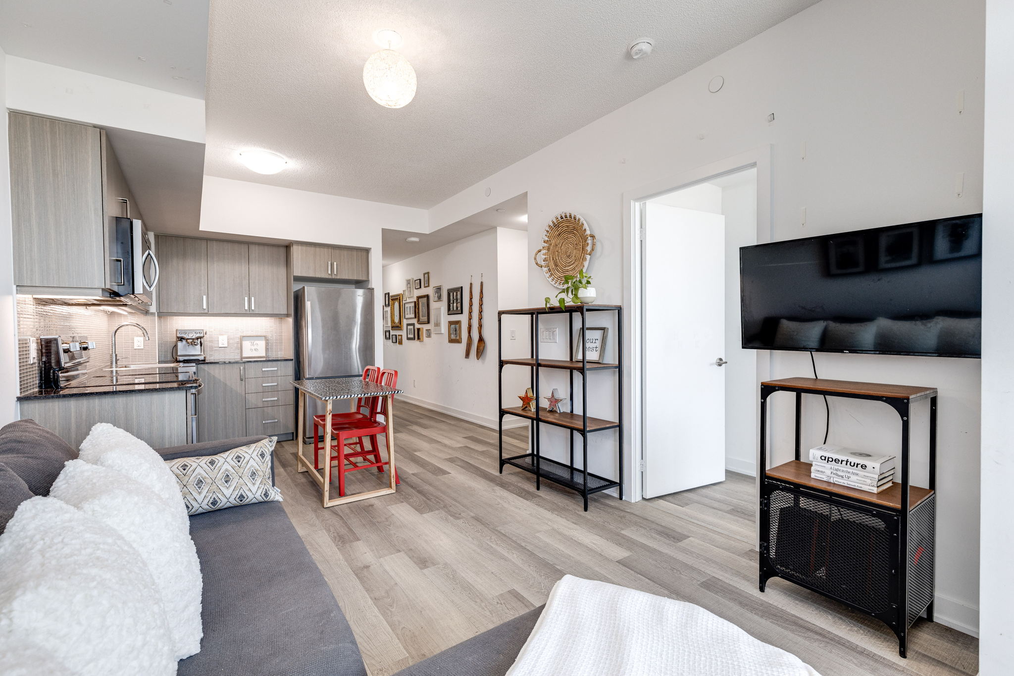 Toronto property showcase — delivered property photograph 3