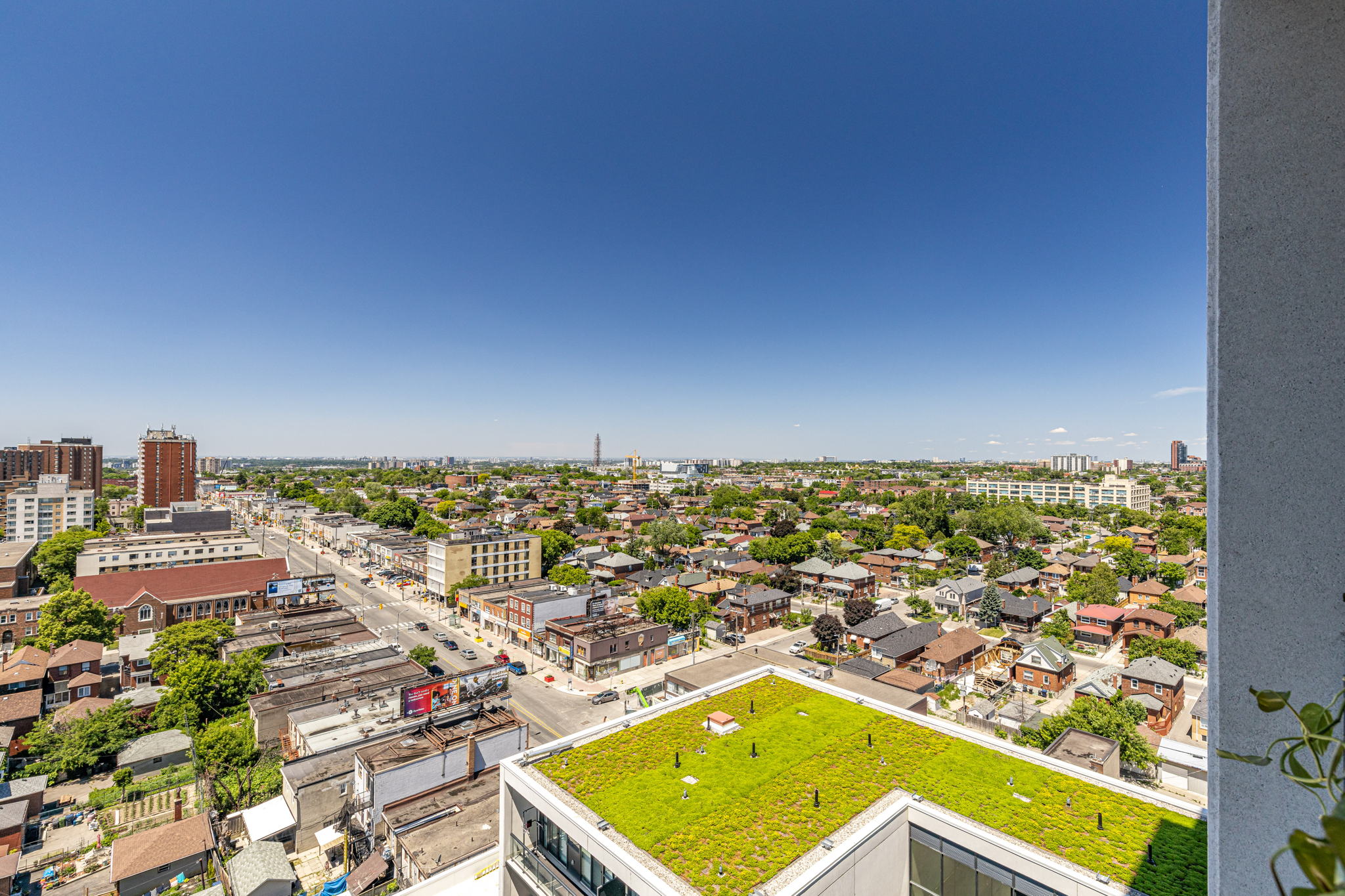 Toronto property showcase — delivered property photograph 32