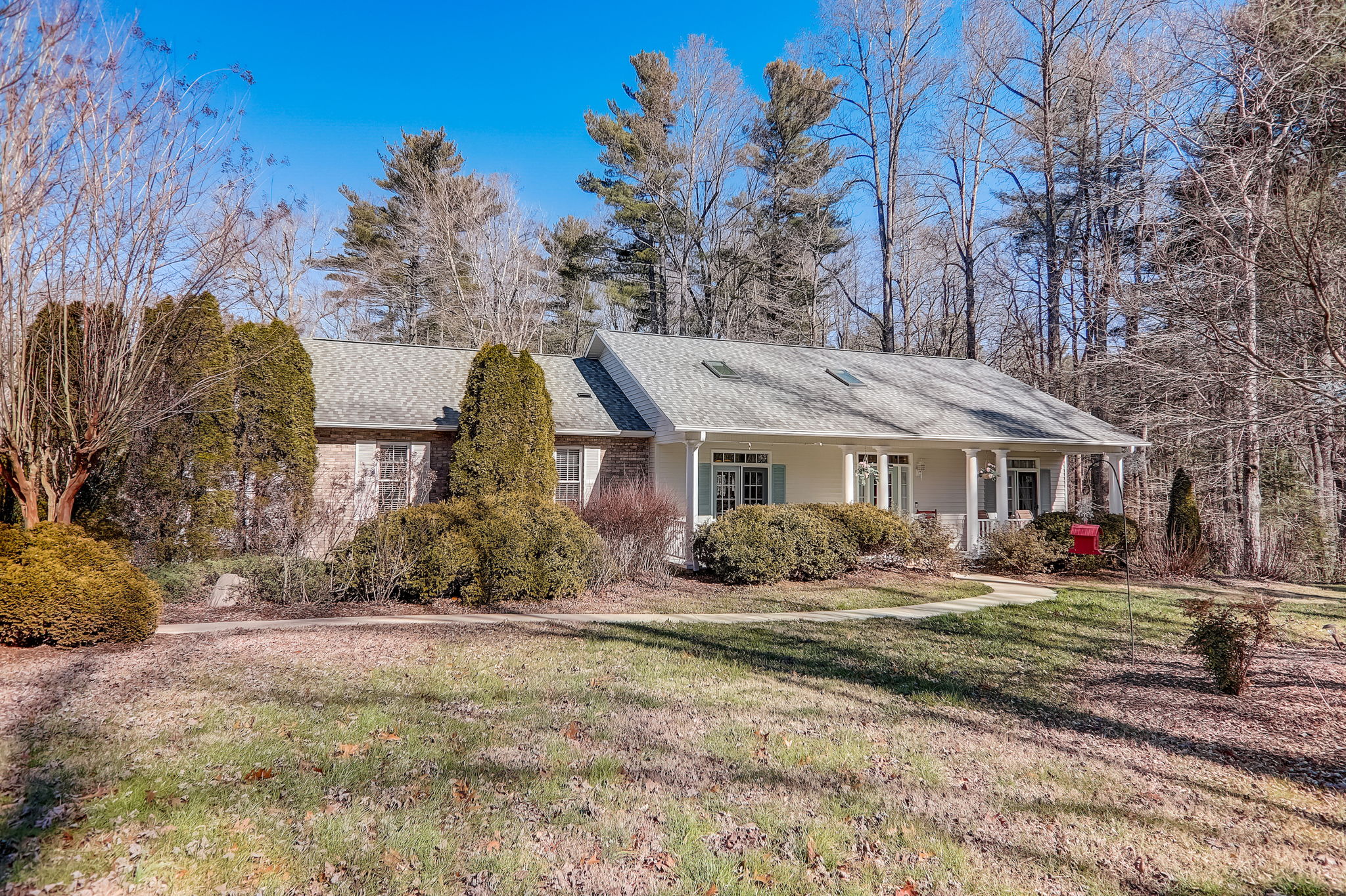  Howard Gap Loop Rd -003