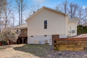  Howard Gap Loop Rd -051