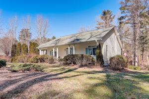  Howard Gap Loop Rd -004