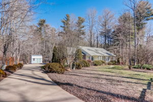  Howard Gap Loop Rd -001