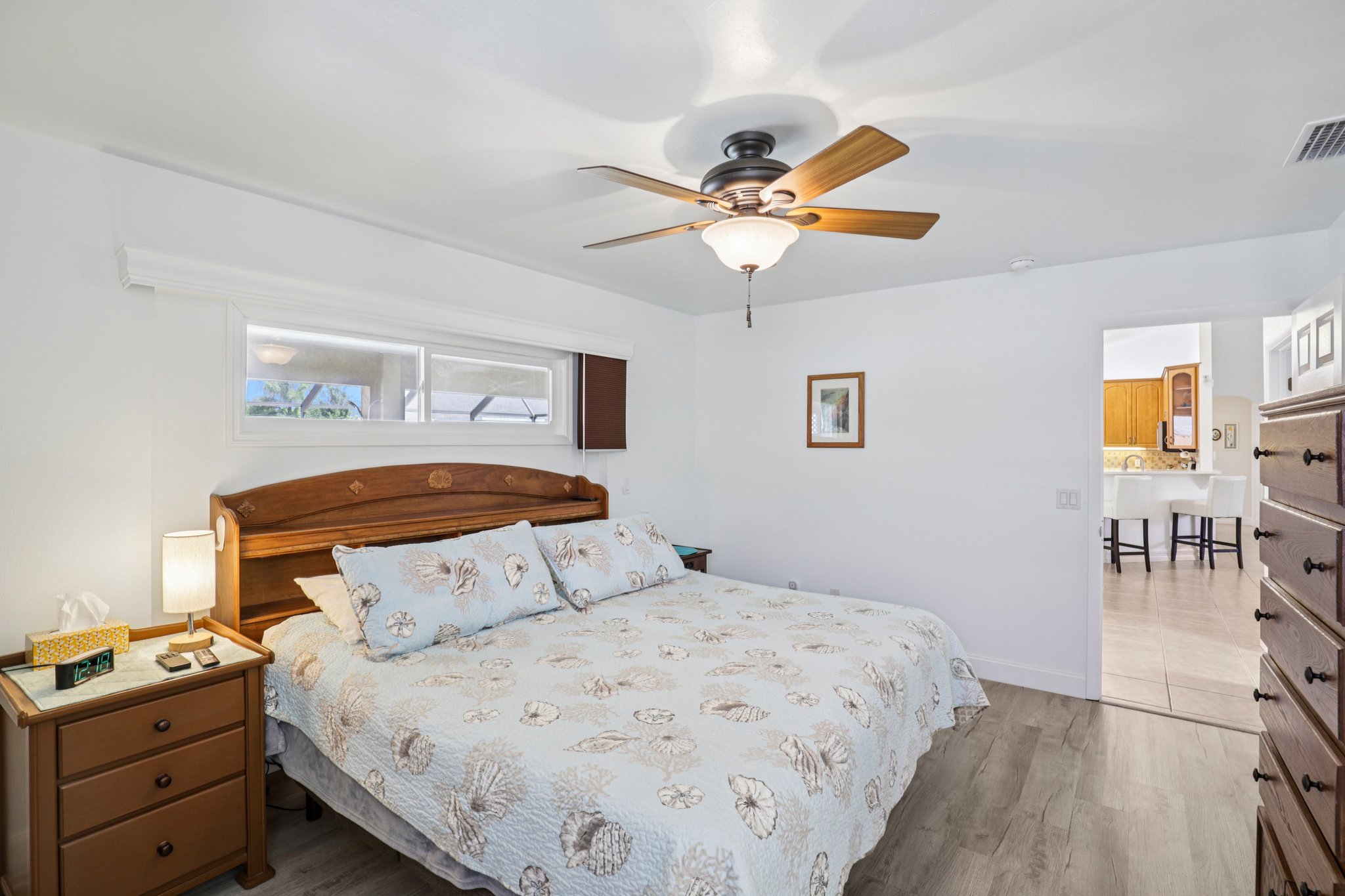 NE 33rd Ln-S1704-022.jpg