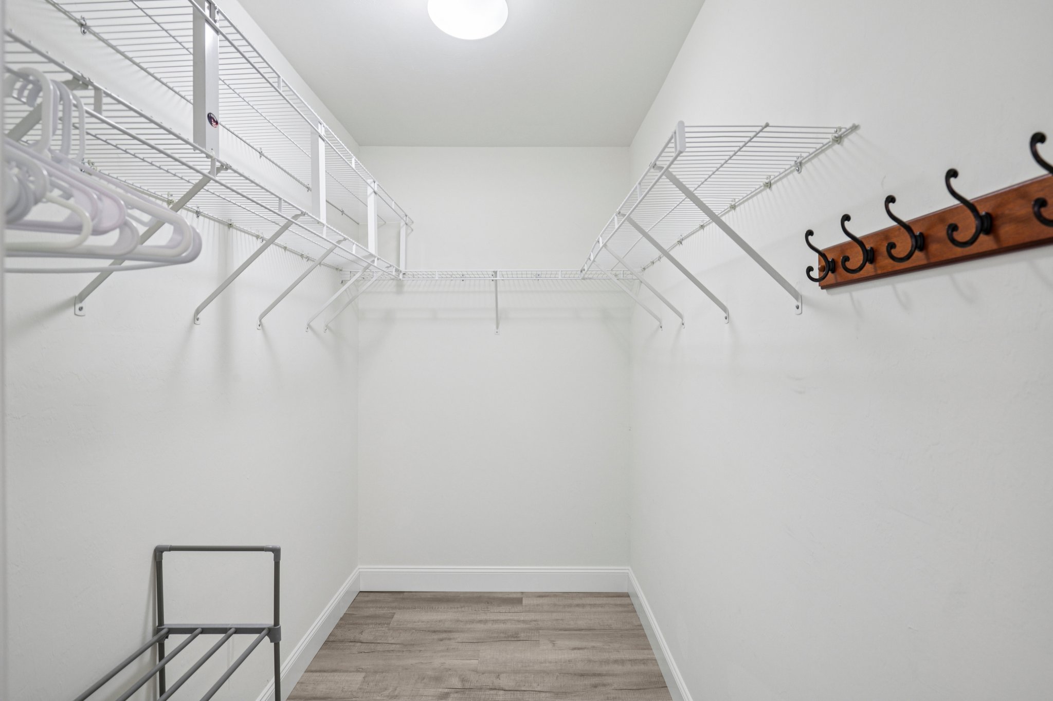 NE 33rd Ln-S1704-026.jpg