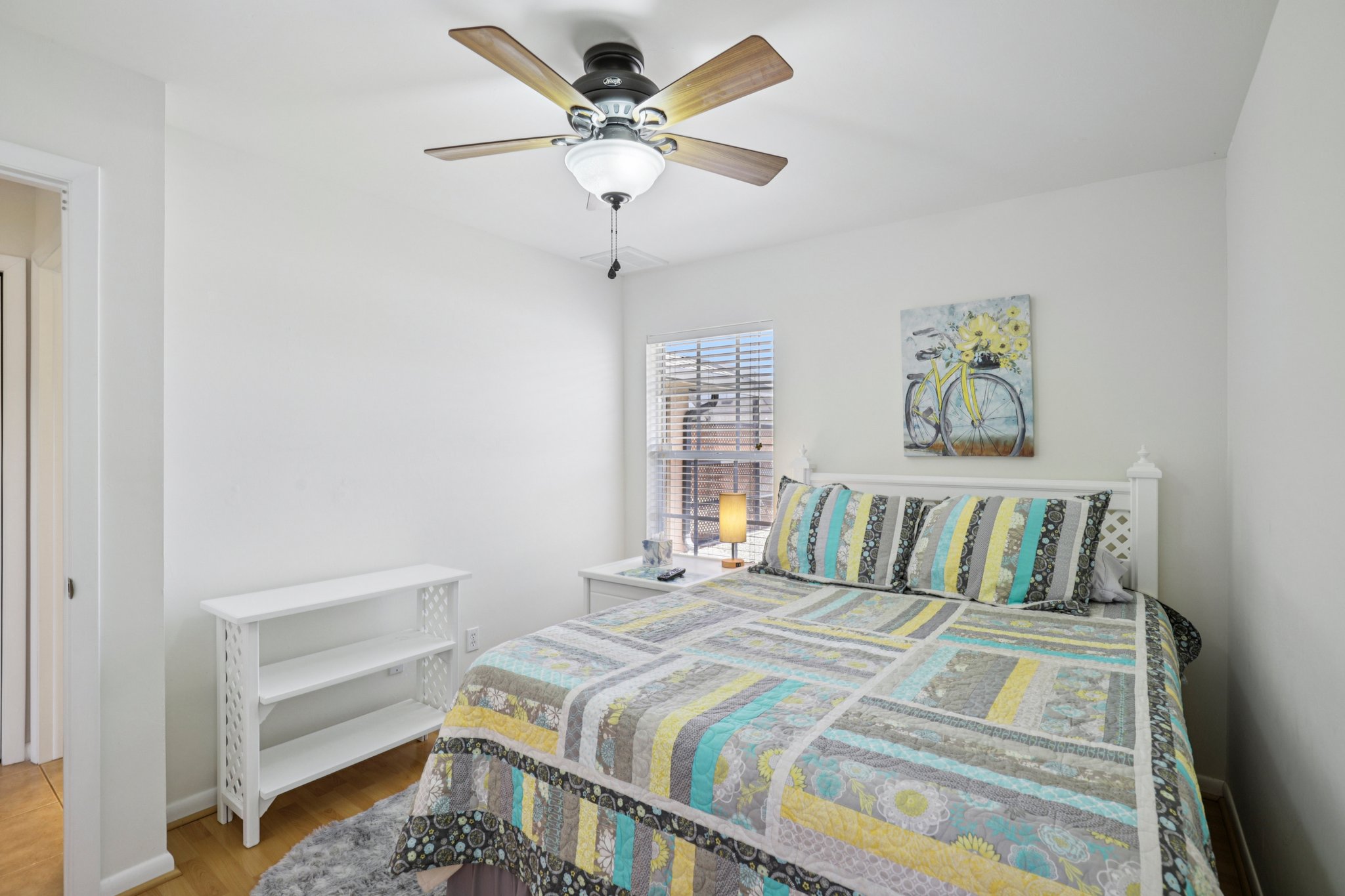 NE 33rd Ln-S1704-030.jpg