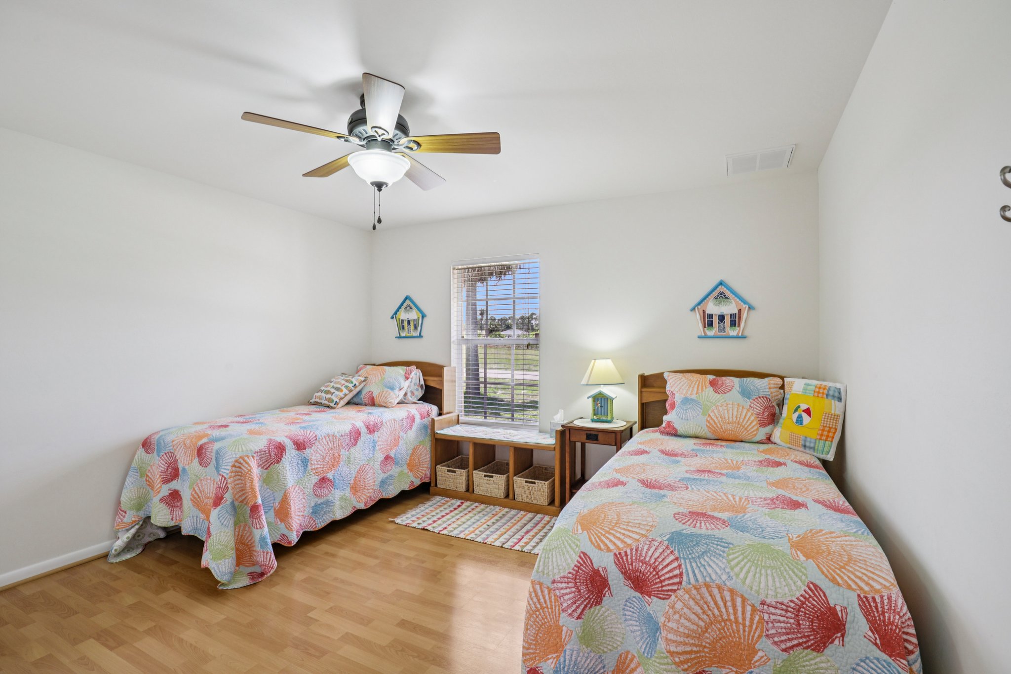 NE 33rd Ln-S1704-032.jpg