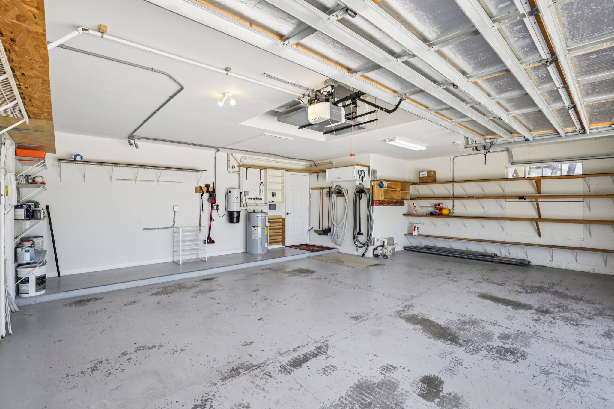 NE 33rd Ln-S1704-036.jpg