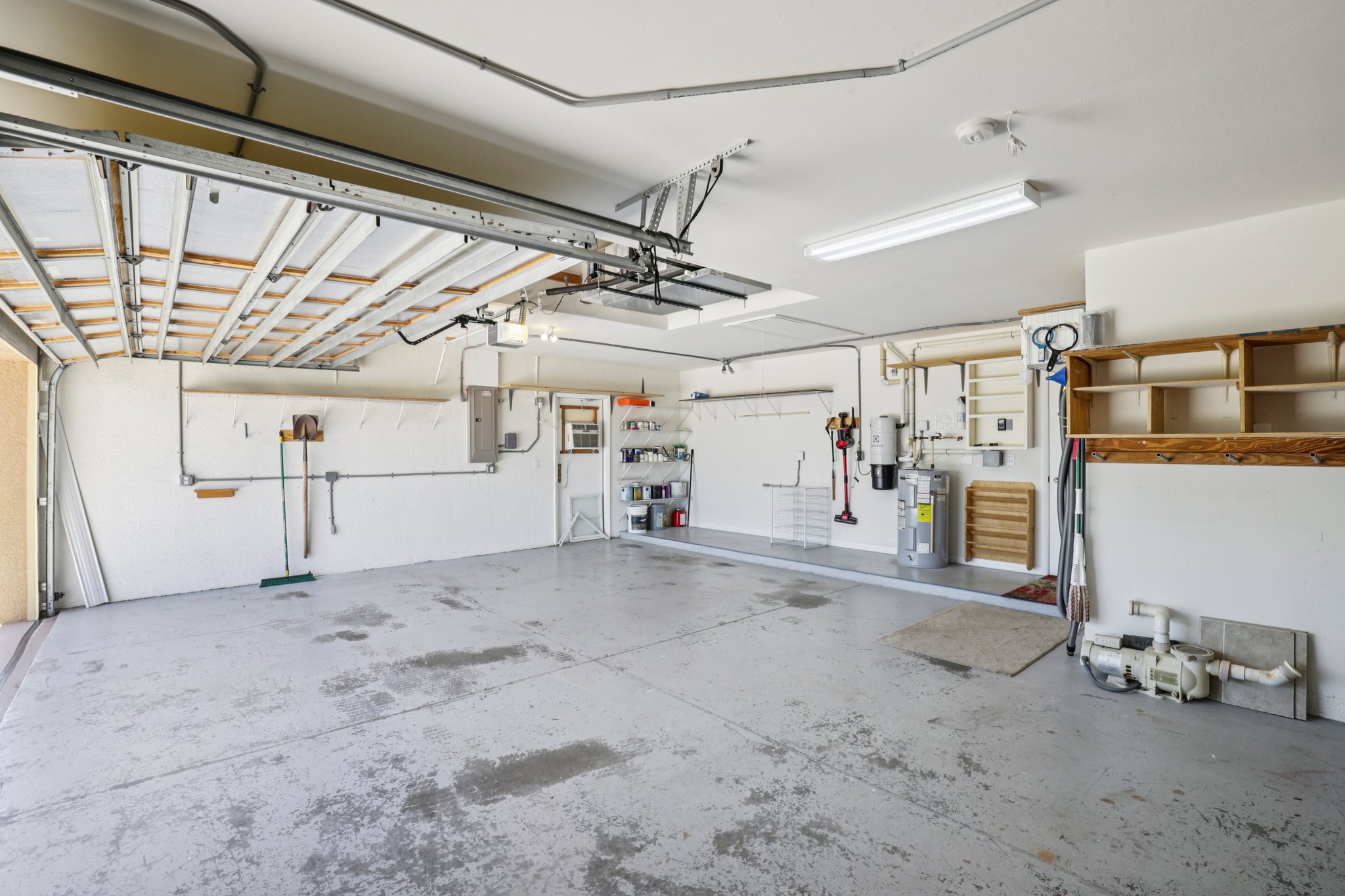 NE 33rd Ln-S1704-037.jpg