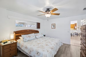 NE 33rd Ln-S1704-022.jpg