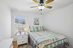 NE 33rd Ln-S1704-029.jpg