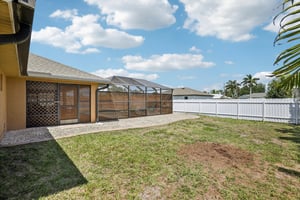 NE 33rd Ln-S1704-046.jpg