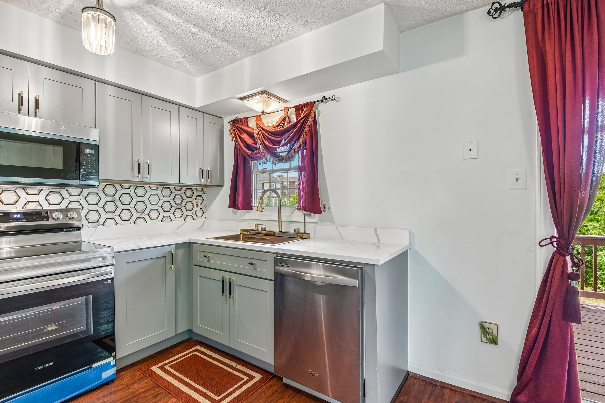 1603 Winding Brook Way-S1006-016.jpg
