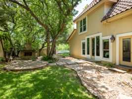  Photo 44