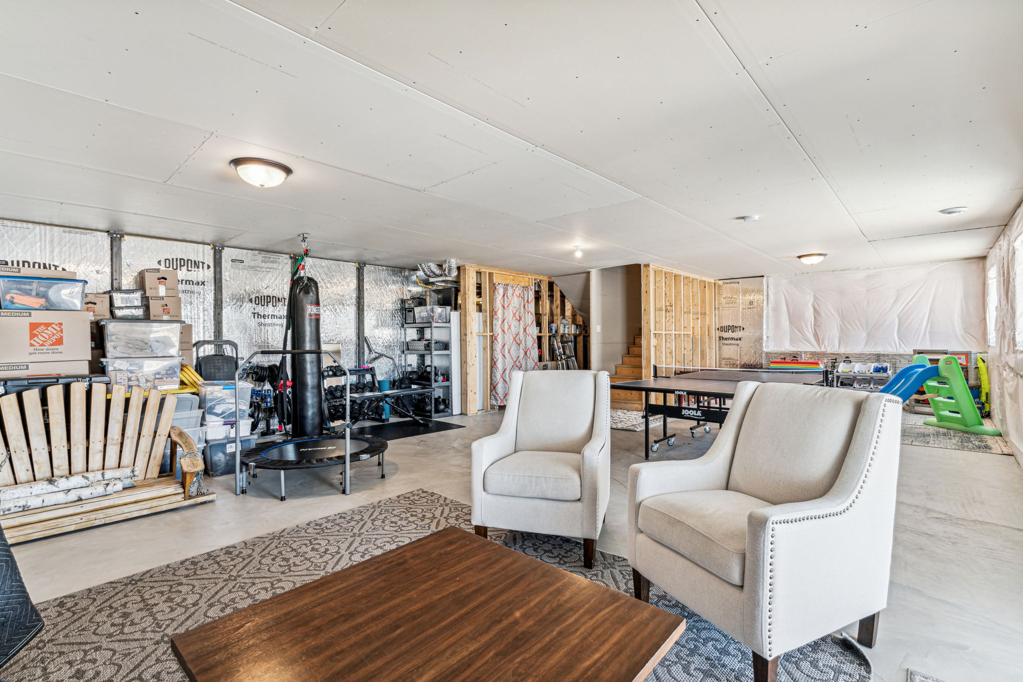 47_Interior