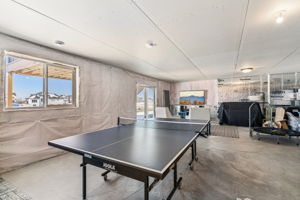 45_Interior