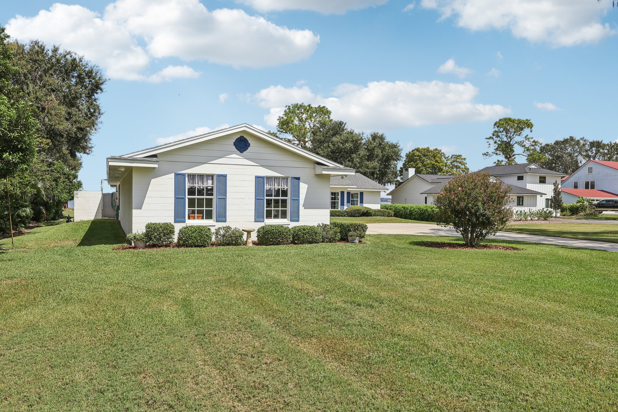 E Shirley Shores Rd-S2709-002.jpg