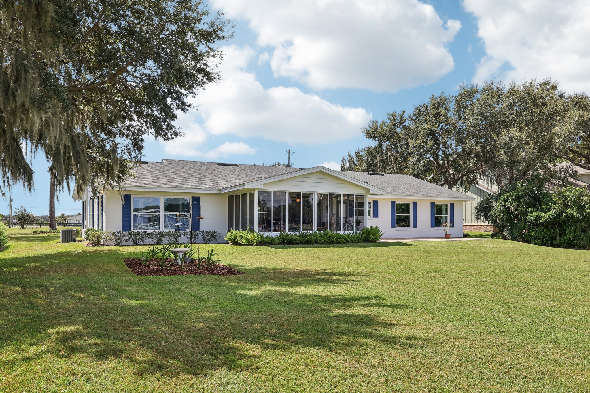 E Shirley Shores Rd-S2709-041.jpg