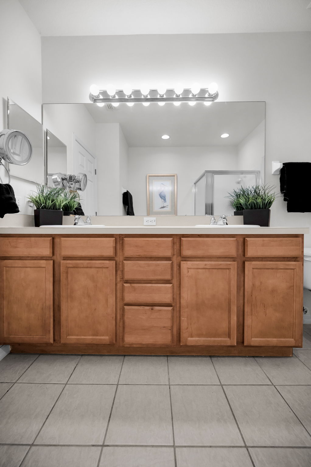 First Floor Primary Bathroom1c