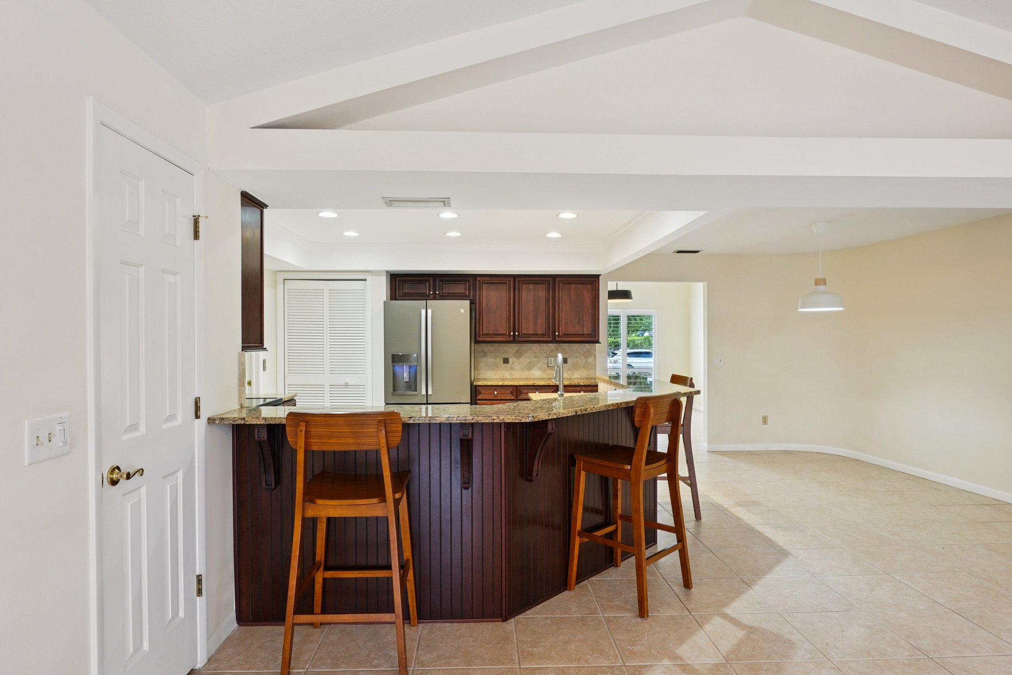 Palace Ct-S0904-023.jpg