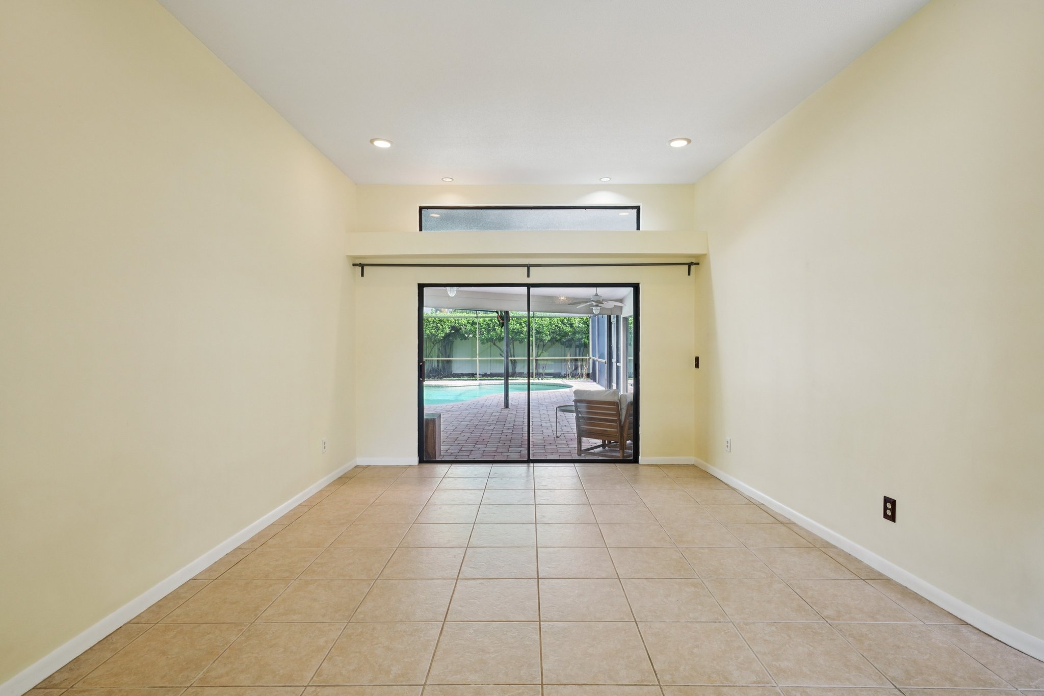 Palace Ct-S0904-038.jpg