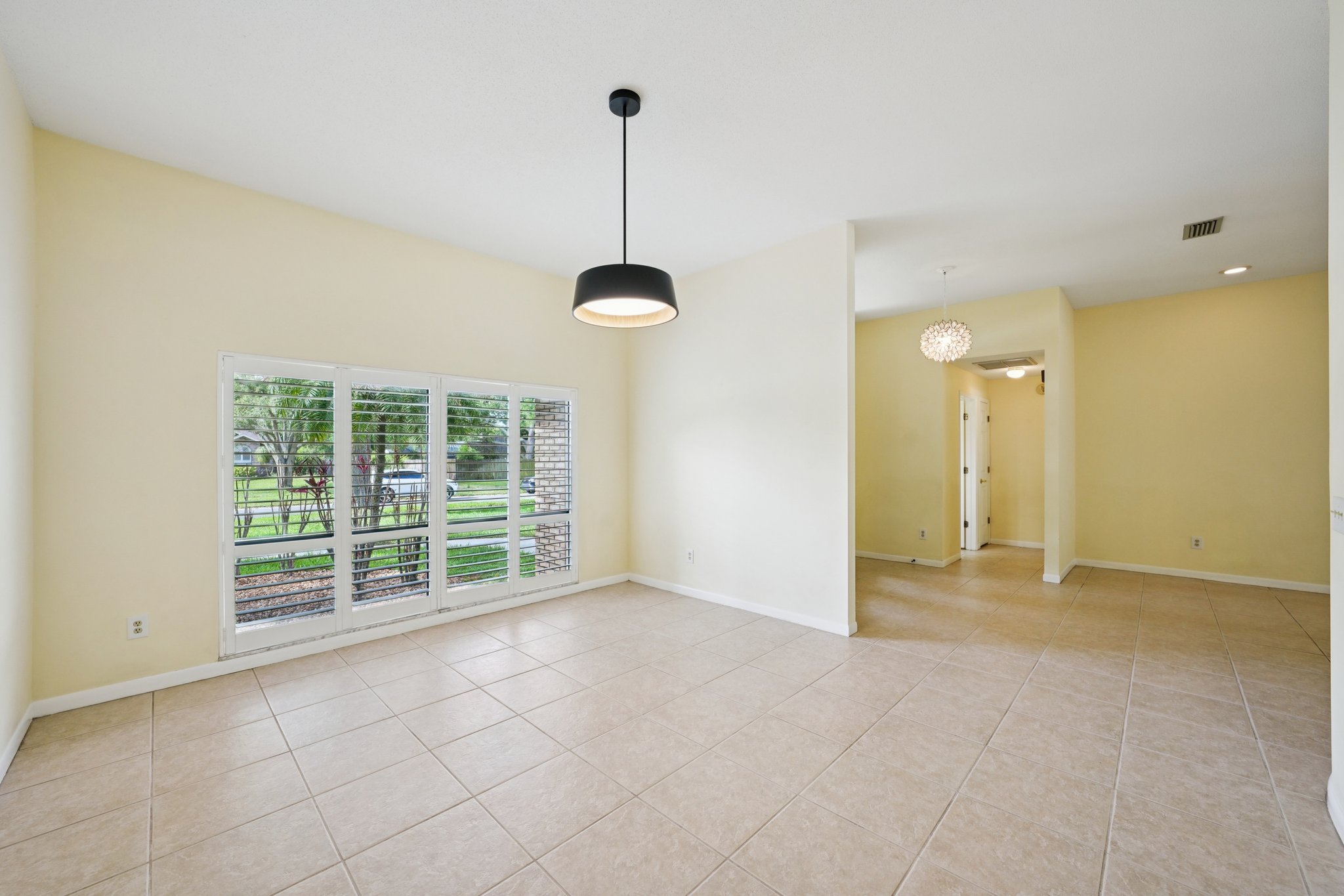 Palace Ct-S0904-043.jpg