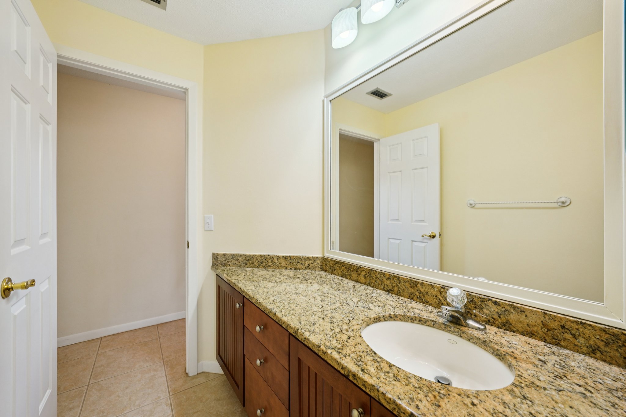 Palace Ct-S0904-059.jpg