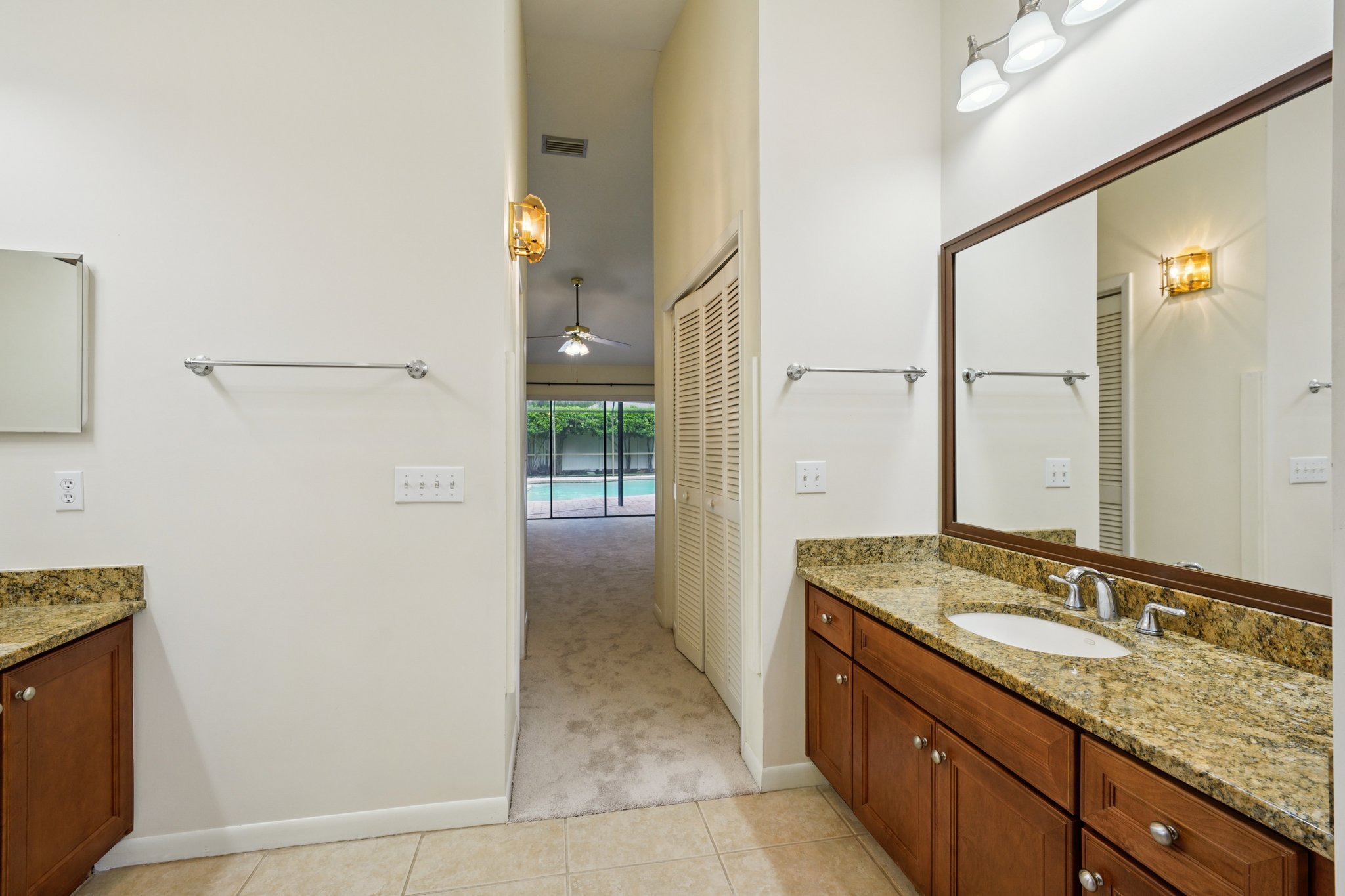 Palace Ct-S0904-072.jpg