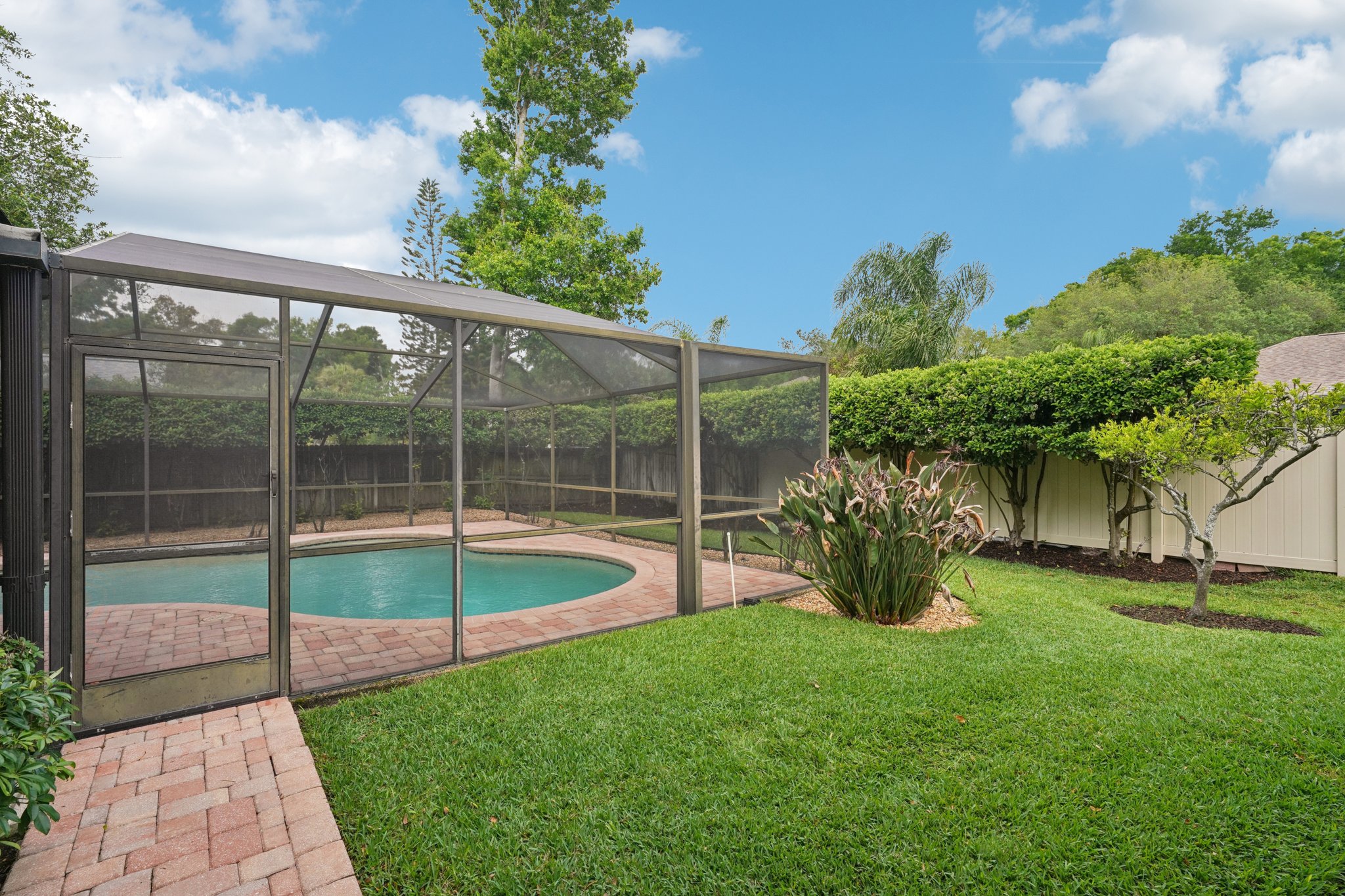 Palace Ct-S0904-081.jpg