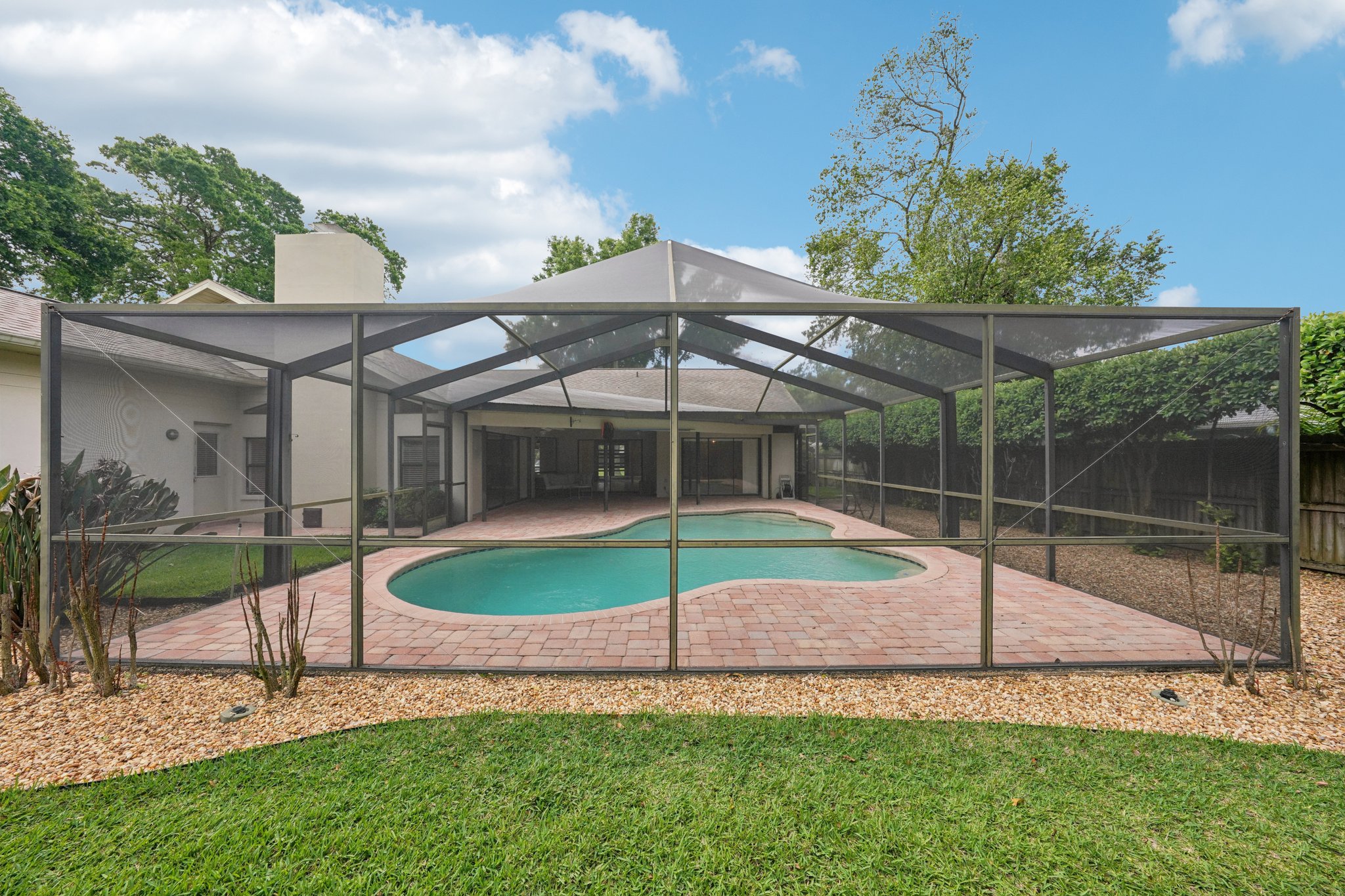 Palace Ct-S0904-084.jpg