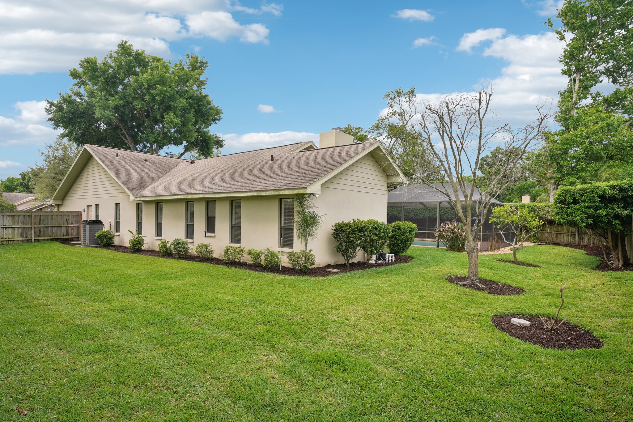 Palace Ct-S0904-085.jpg