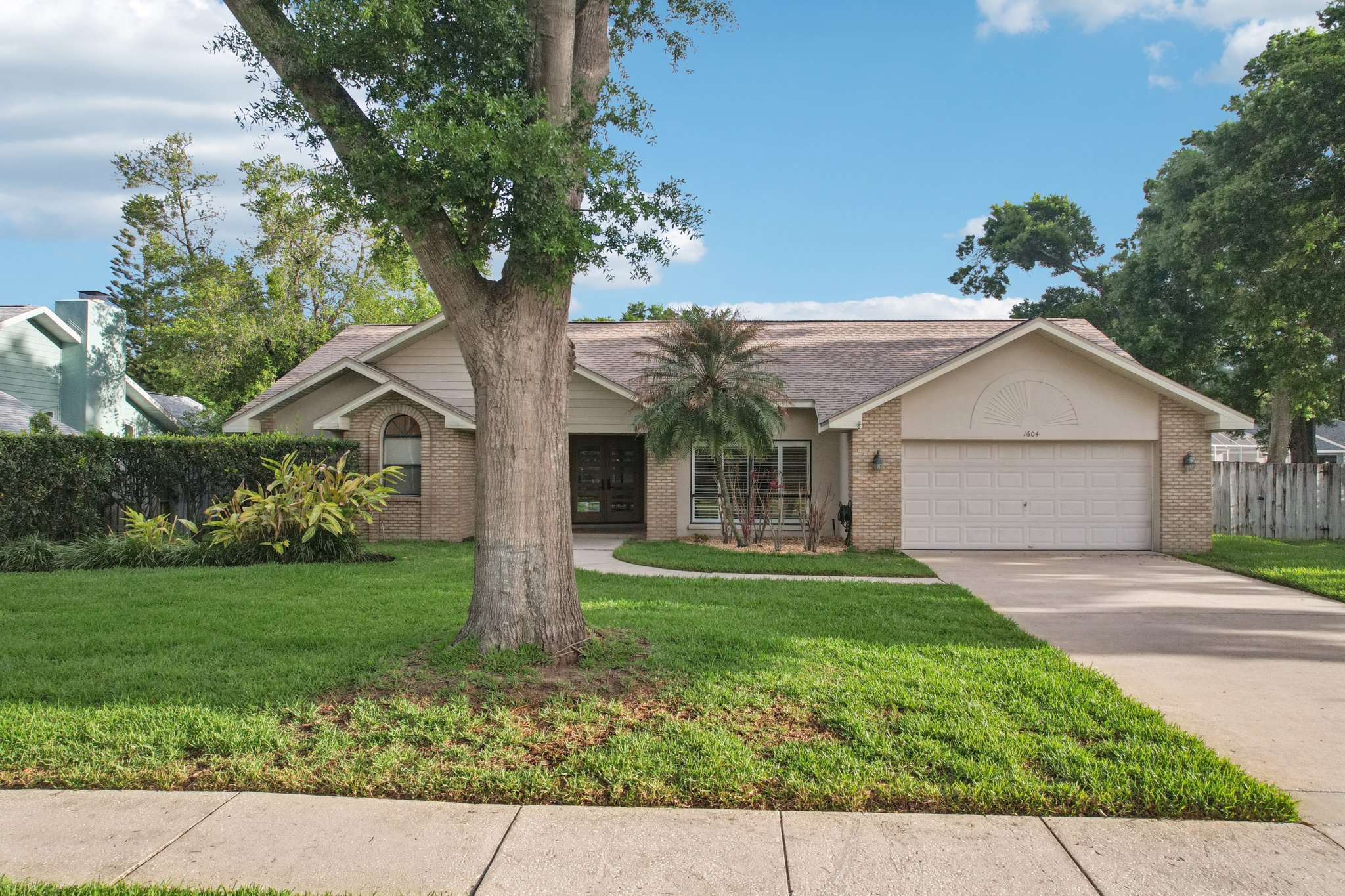 Palace Ct-S0904-088.jpg