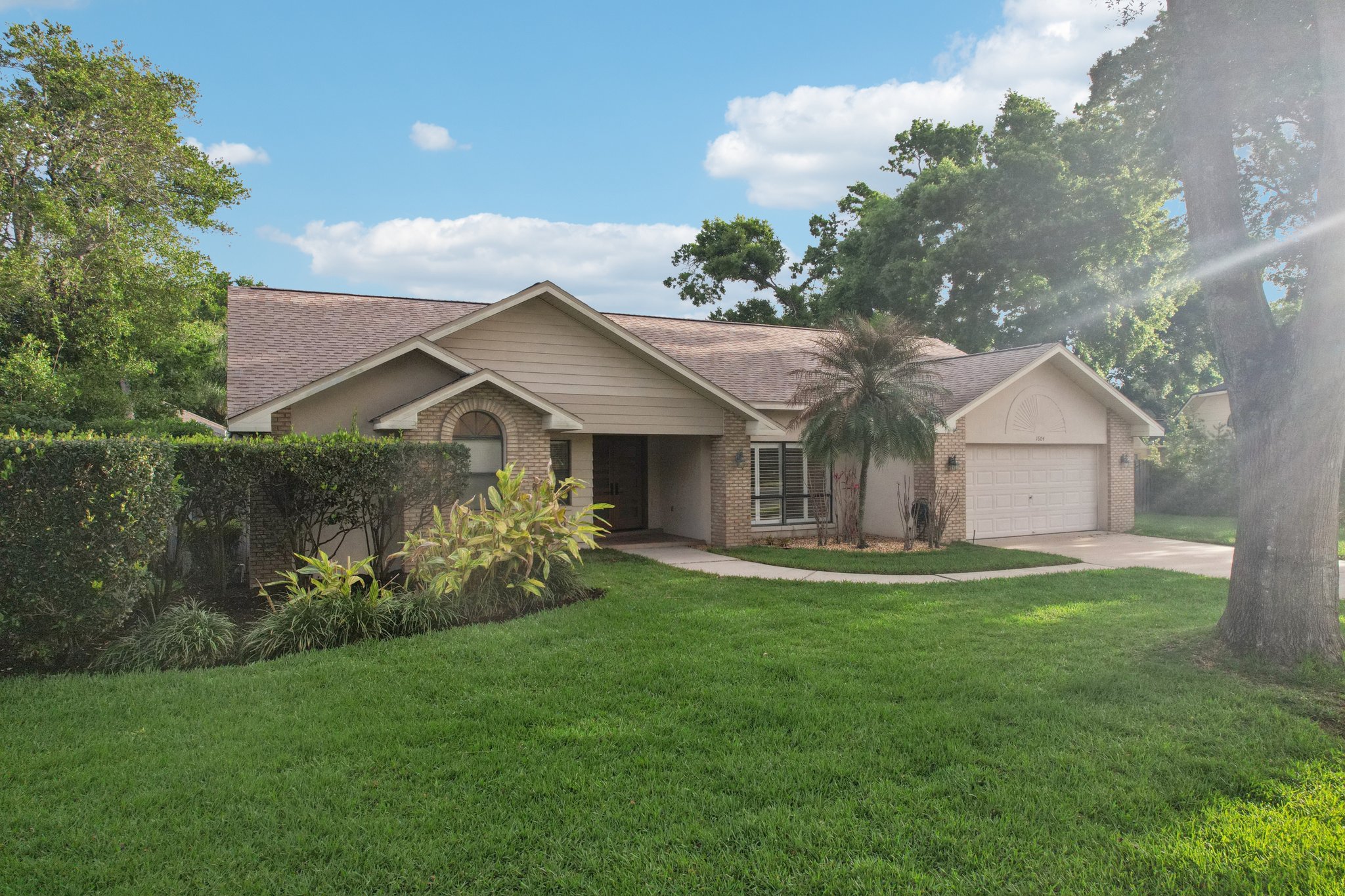 Palace Ct-S0904-090.jpg