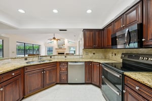 Palace Ct-S0904-029.jpg