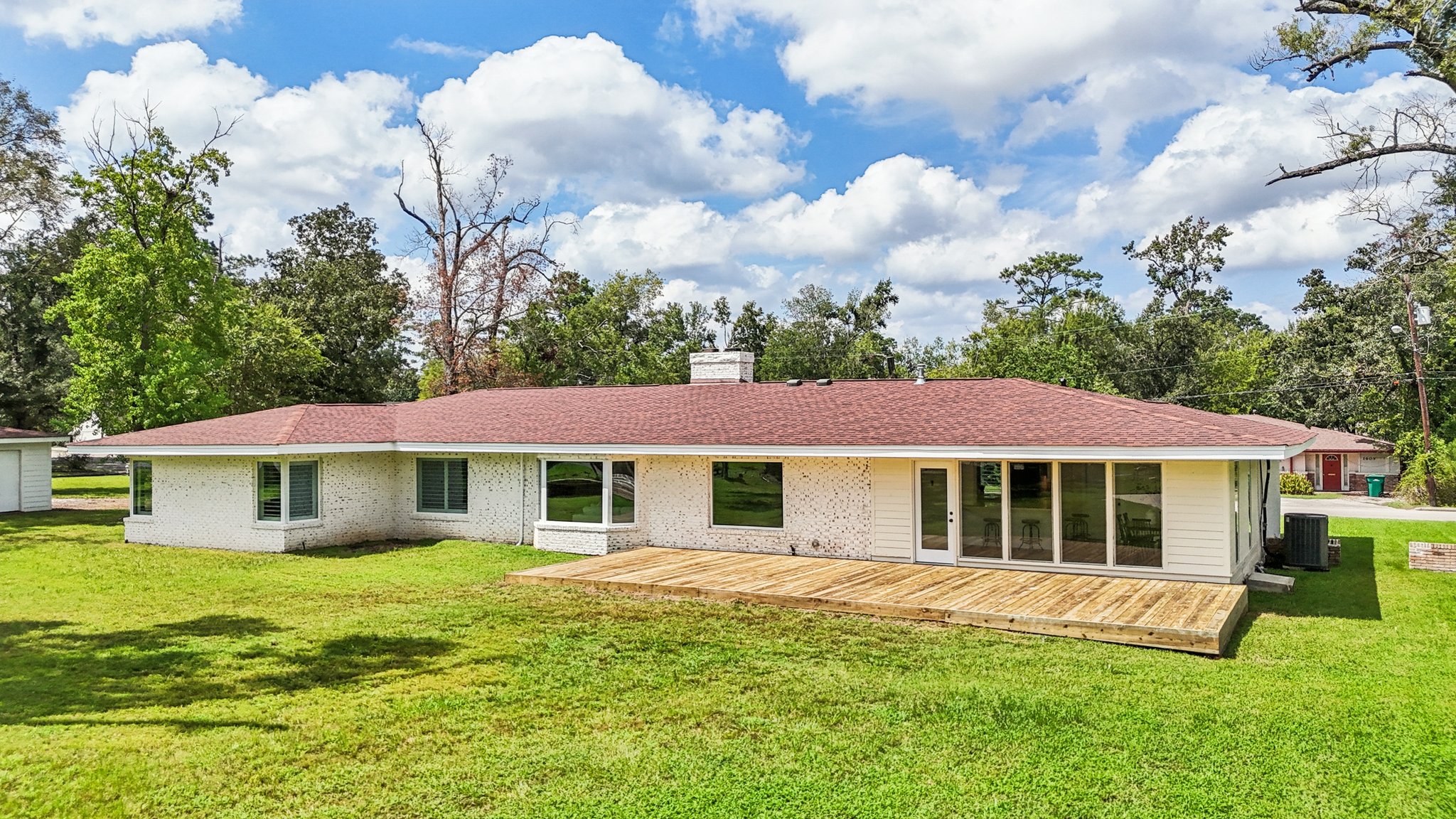 Shady Oaks Dr-S2408-065.jpg