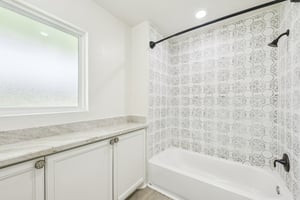 Shady Oaks Dr-S2408-029.jpg