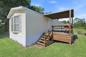 Front Porch/Entrance