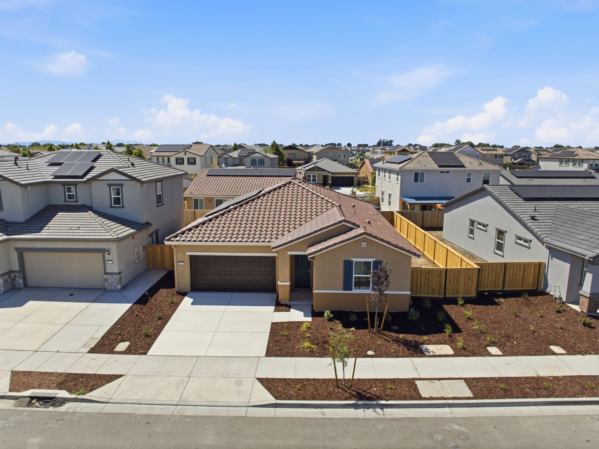 001_F8_AERIAL_16047 Pirates Cv Ln