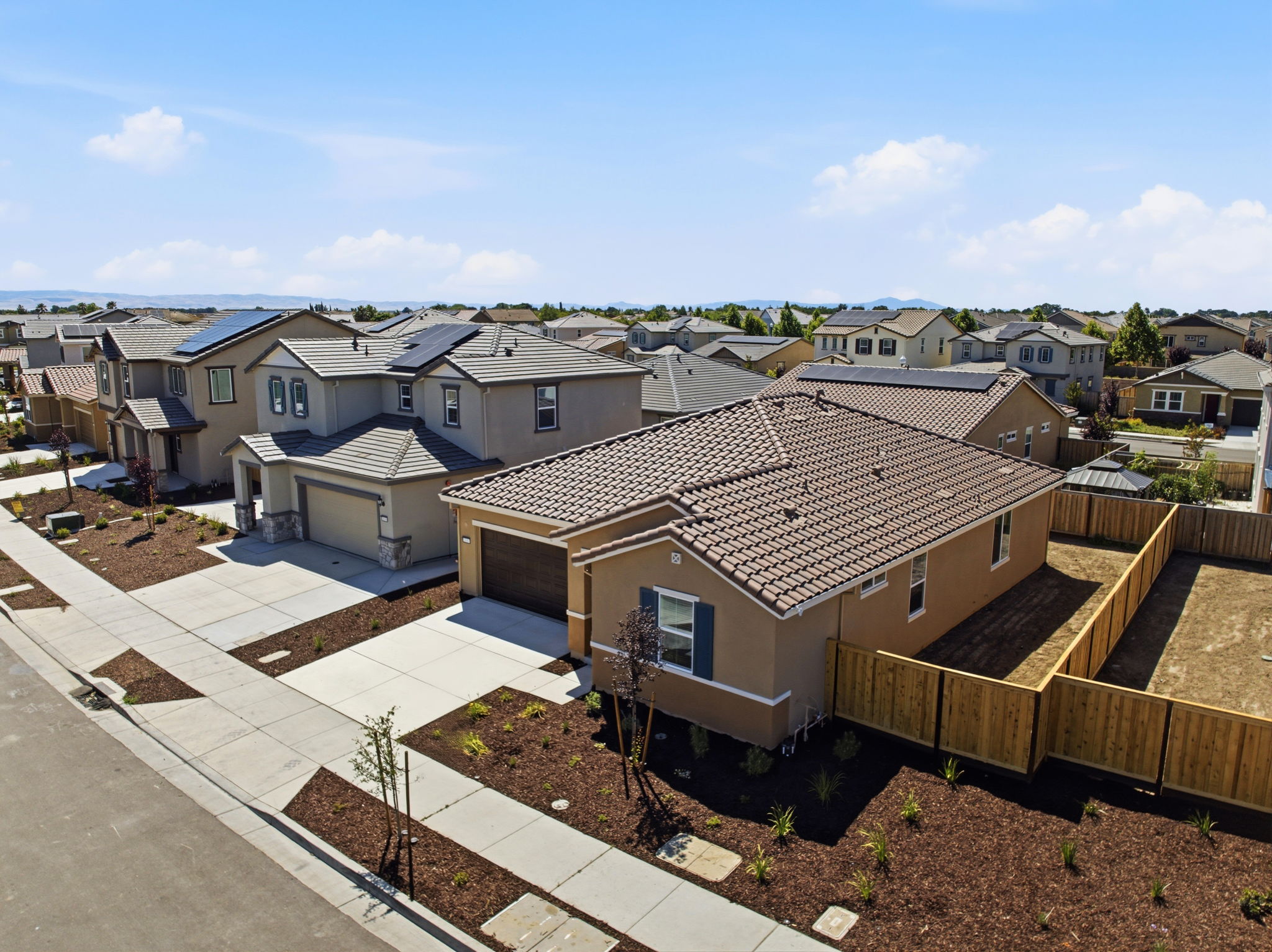 003_F8_AERIAL_16047 Pirates Cv Ln